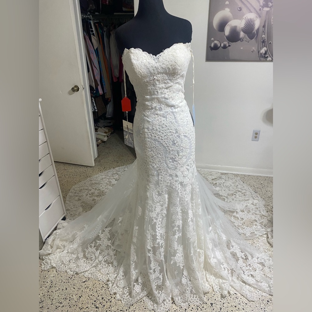 NWT Fiji by Eddy K (Ivory)